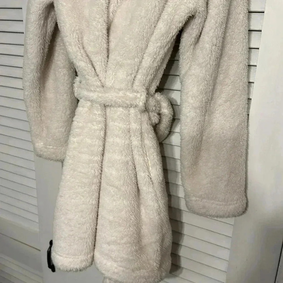 GILLY HICKS by HOLLISTER CO sleep/lounge bath robe M/LG ivory color (2pc bundle) - Picture 8 of 9